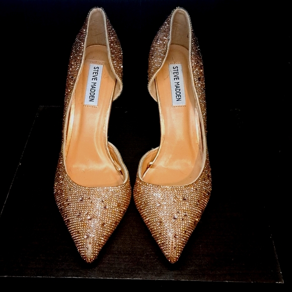 Heels - Picture 3 of 3